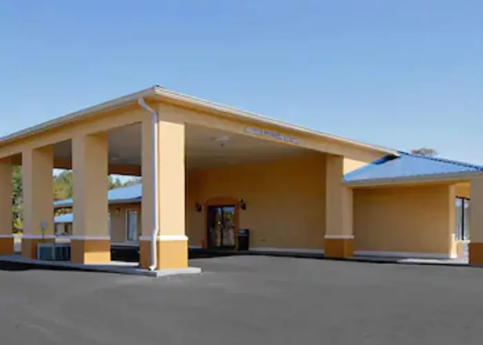 Days Inn By Wyndham Defuniak Springs