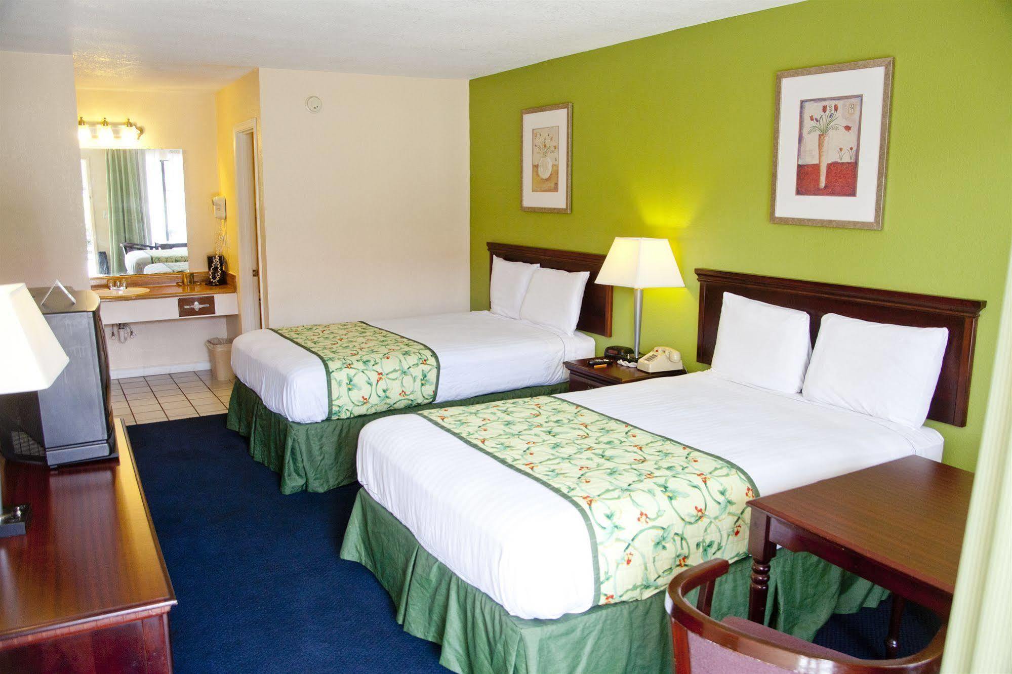 Days By Wyndham DeFuniak Springs